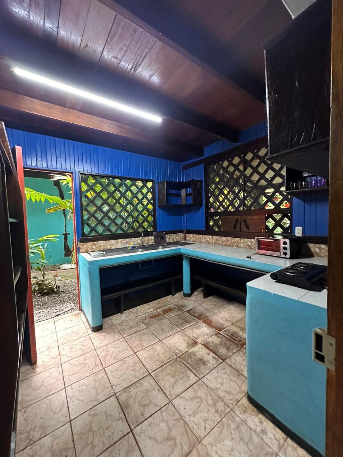 Kaya's Place&Playa Negra Brewing Beachfront Hotel Puerto Viejo de Talamanca Bagian luar foto